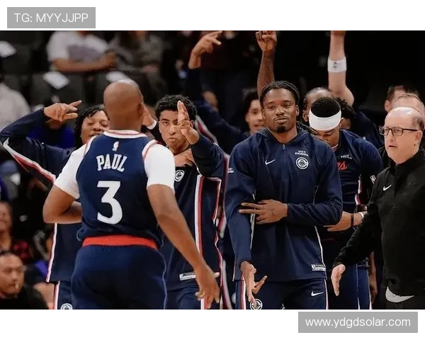 快船配角不稳三核难撑赛季前景